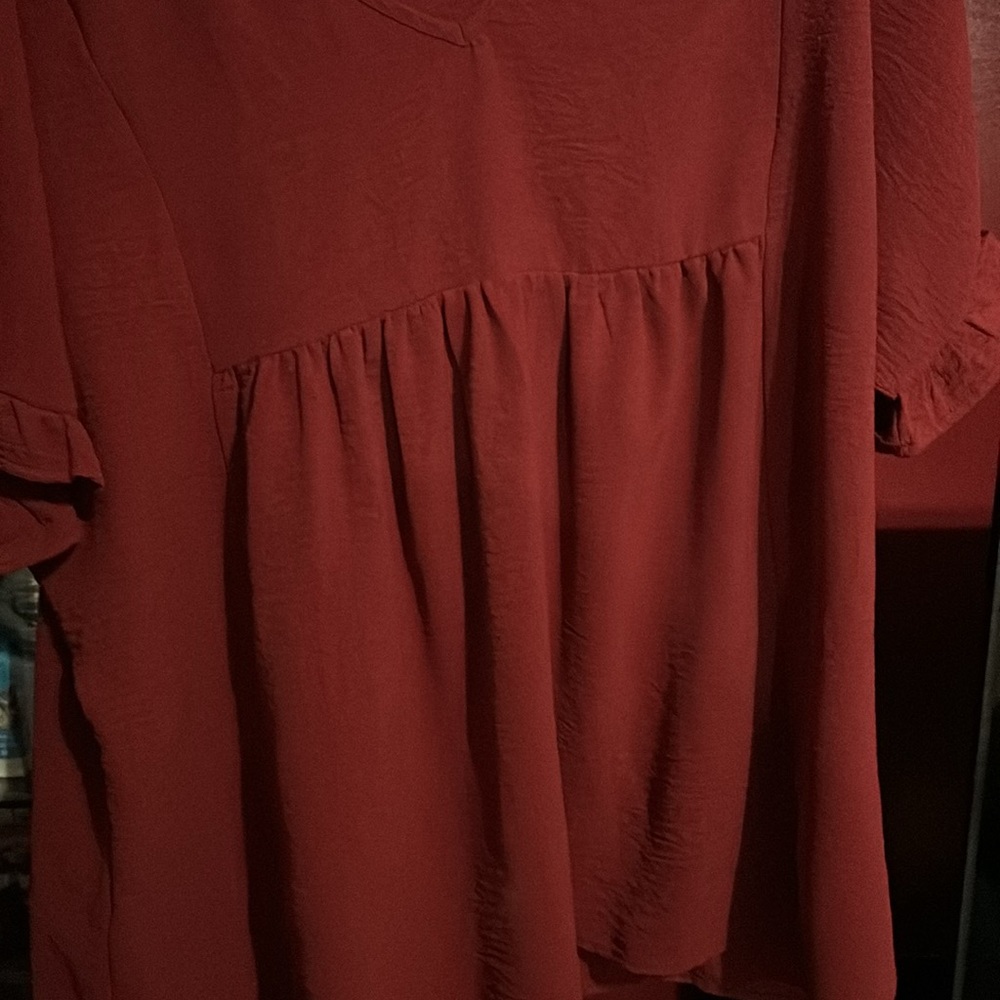 Amazon Essentials Red Top - Picture 2 of 5